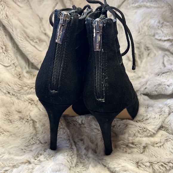 Vince Camuto laced black suede high heels size 5.5 US - Picture 4 of 5